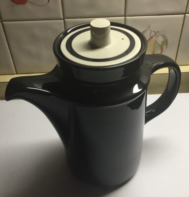 Vnt TREASURE CHEST LISBON 7876 JAPAN OVEN PROOF GENUINE STONEWARE COFFEE TEA POT