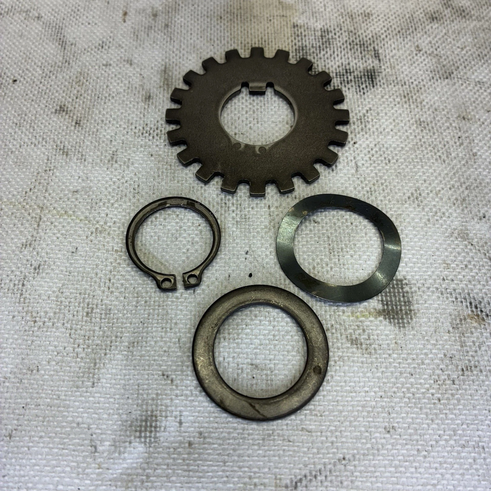 01-05 Yamaha Raptor 660 OEM Transmission Plate Gear C CLIP GENUINE 🔥FAST SHIP🔥