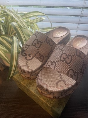 MULTIPLE SIZES Womens Gucci Angelina Maxi GG Platform Slide Sandals