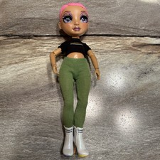 RAINBOW HIGH Avery Styles Fashion Studio Fashion Doll