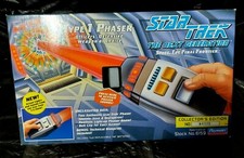 1994 PLAYMATES 6159 STAR TREK THE NEXT GENERATION PHASER TYPE I Brand New