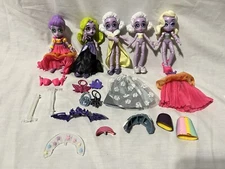 Lot Of 6 Capsule Chix Dolls And Accessories Moose Toys