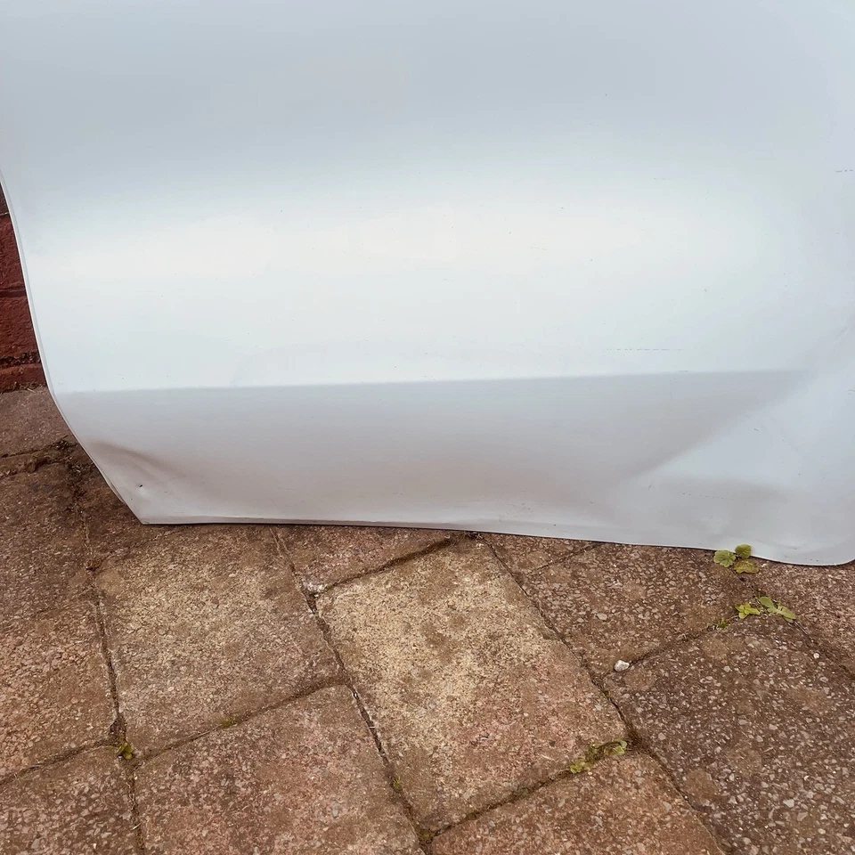 Kia Sportage Nearside Rear Passenger Door White Of a 2016 Mk4 . - Image 3 of 4