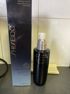 Shiseido Future Solution LX Concentrated Balancing Softener- Size 150mL / 5 Floz