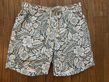 Fair Harbor Swim Trunks Men  s Size Medium Green Floral Lined Drawstring
