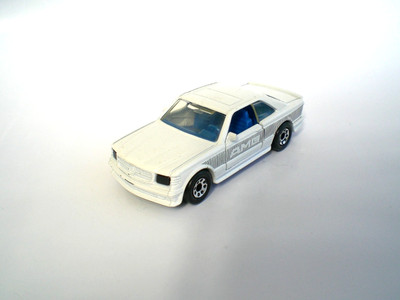 MATCHBOX * MERCEDES 500SEC * AMG * WEIß * 1984 * MACAU * OHNE OVP
