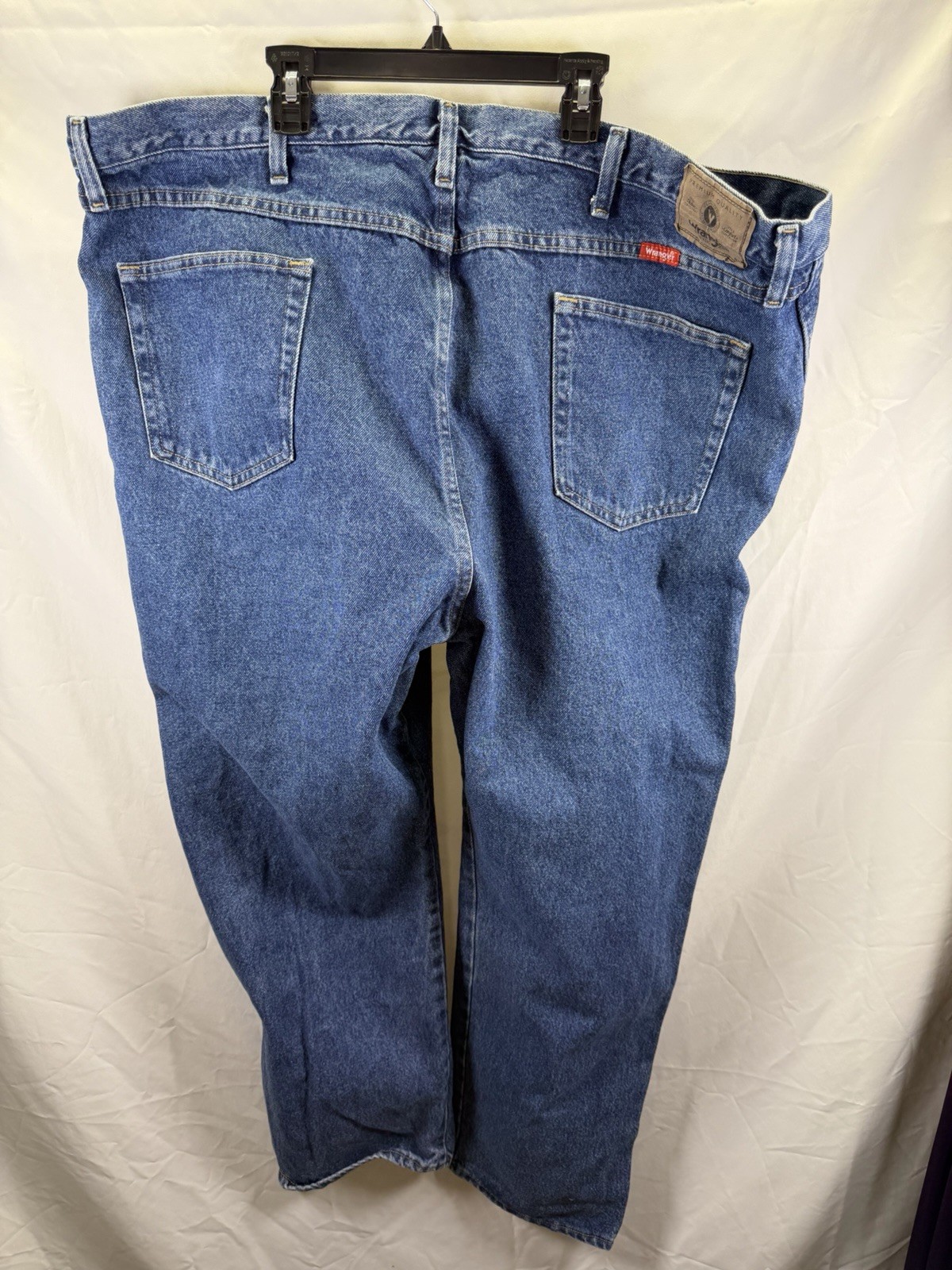 Wrangler Mens Jeans 48x29 Blue Denim Straight Leg Regular Fit Cowboy Workwear thumbnail 2