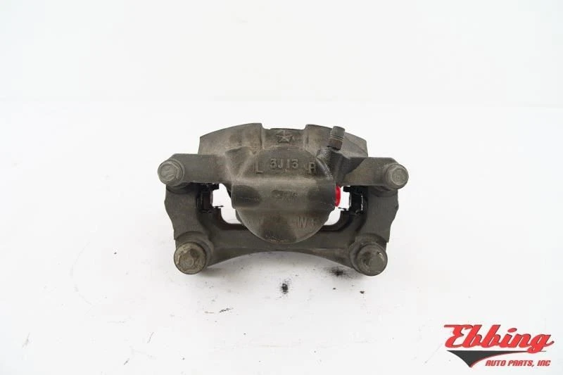 Passenger RH Front Caliper With Mount Bracket Fits 2013-2015 Dodge Dart 696860 Foto 3 de 4