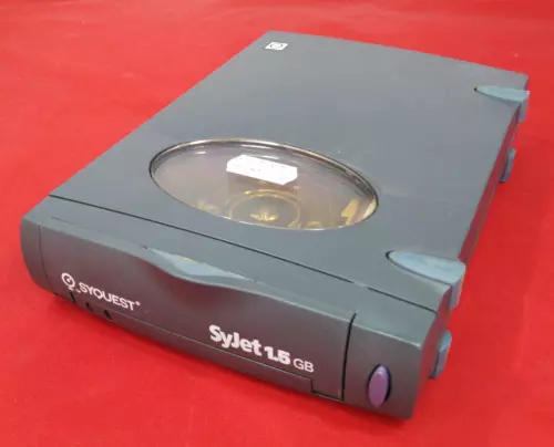 SyQuest SyJet 1.5GB External SCSI Drive, Faulty for spares or repair???