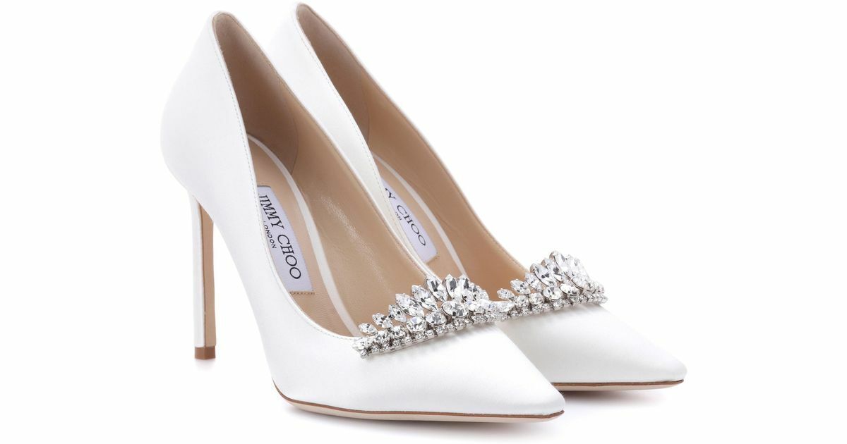 $1,050 Jimmy Choo ROMY Crystal Tiara Ivory Satin Pumps Size 38 / 8 $1,050 Jimmy Choo ROMY Crystal Tiara Ivory Satin Pumps Size 38 / 8