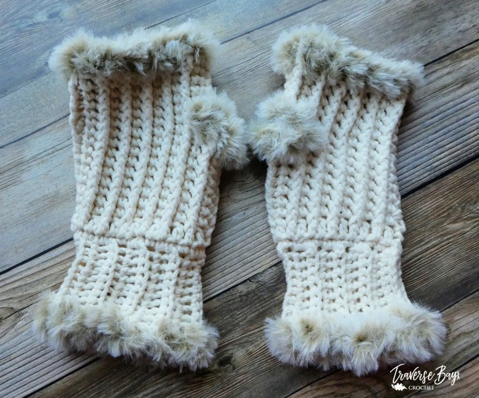 Luvas sem dedos de pele sintética de crochê SOMENTE PADRÃO  - Imagem 2 de 2