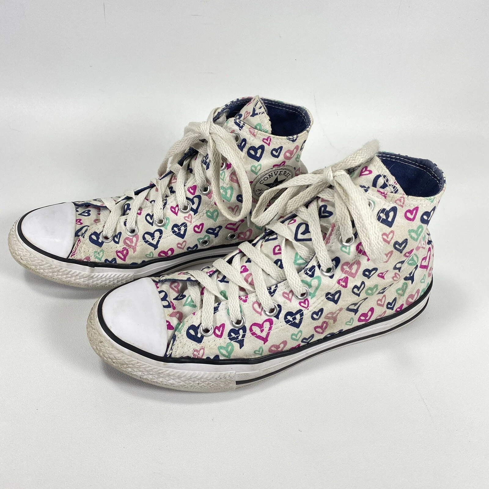 Scarpe da tennis alte Chuck Taylor Converse All Star Hearts giovani taglia 5