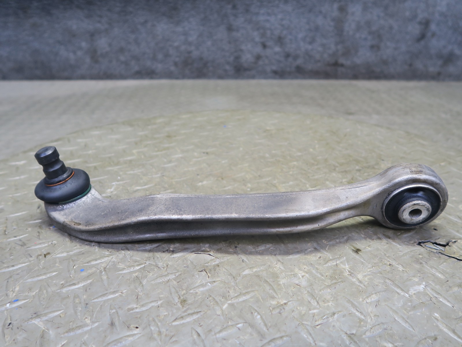 2006-2012 BENTLEY CONTINENTAL FLYING SPUR FRONT LEFT UPPER CONTROL ARM SET OF 2