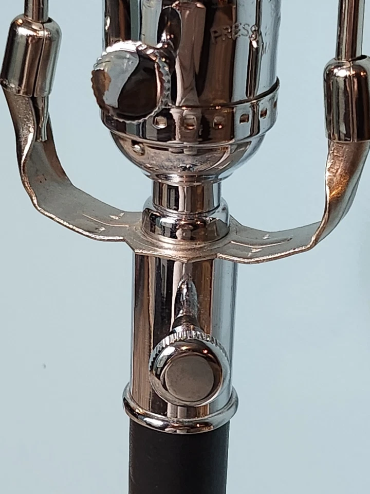 Lámpara de mesa Robert Abbey Todd 3 putters de golf de metal con forma de base 28" H 9,5" W Foto 3 de 4