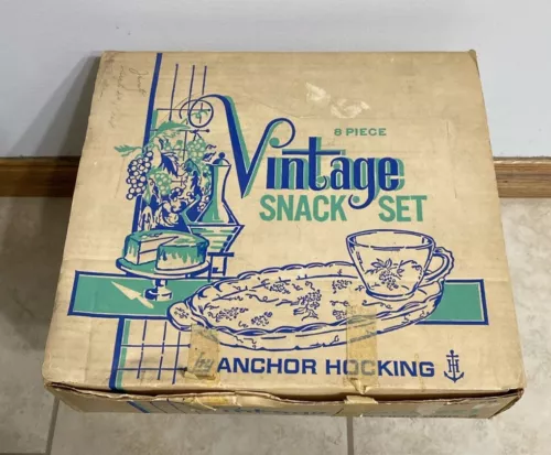 Anchor Hocking 8-Piece Glass Snack Set w/ Original Box 600/76 VTG Vintage