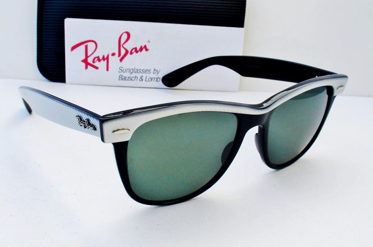 Vintage B&L Ray Ban USA Wayfarer II 54mm Black & white Vintage B&L Ray Ban USA Wayfarer II 54mm Black & white