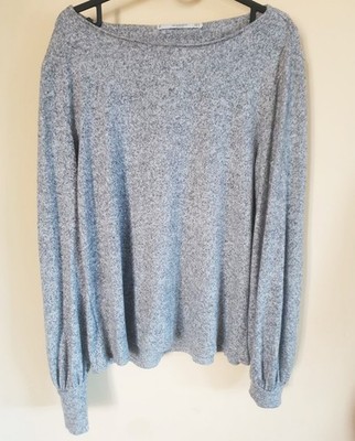 Stylish grey sweater by Mango Basics