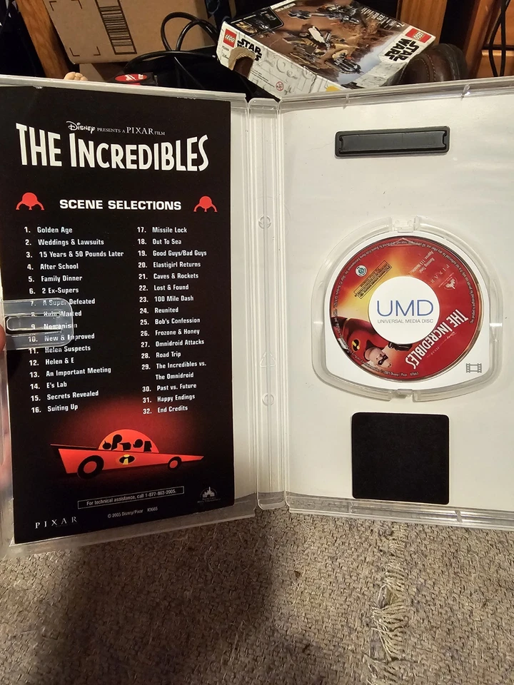 The Incredibles UMD Movie (Sony PSP, 2005) COMPLETE CIB - Tested & Working Foto 3 de 4