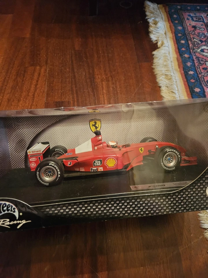Hot Wheels Ferrari F2001 #1 Michael Schumacher World Champion 2001 - Immagine 3 di 4