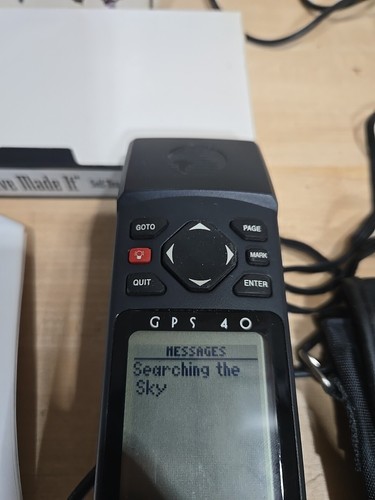 Garmin GPS 40 GPS40 Handheld Hiking Geocaching Personal Navigation (Read Batt)* - Picture 6 of 9