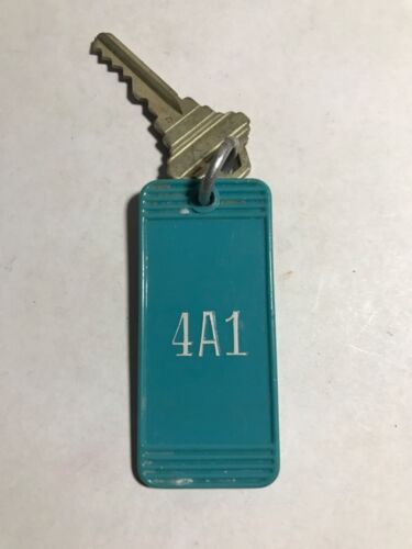 Mullet Bay Beach Hotel Motel Room Key Fob & Key St. Maartan Netherlands #4A1 - Imagen 2 de 2