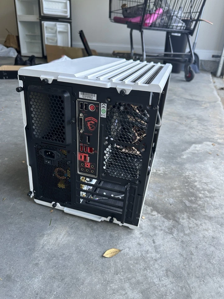 Ventiladores Noctua Corsair personalizados refrigerados por líquido, placa base Mortar Arctic Hyperx Ram Foto 2 de 4