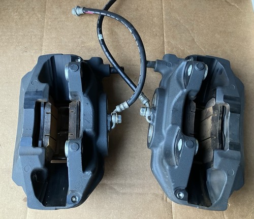 Par de pinzas de freno delanteras 21-25 LEXUS IS350 IS300 RC350 RC300 GS350 JUEGO F-Sport - Imagen 2 de 11