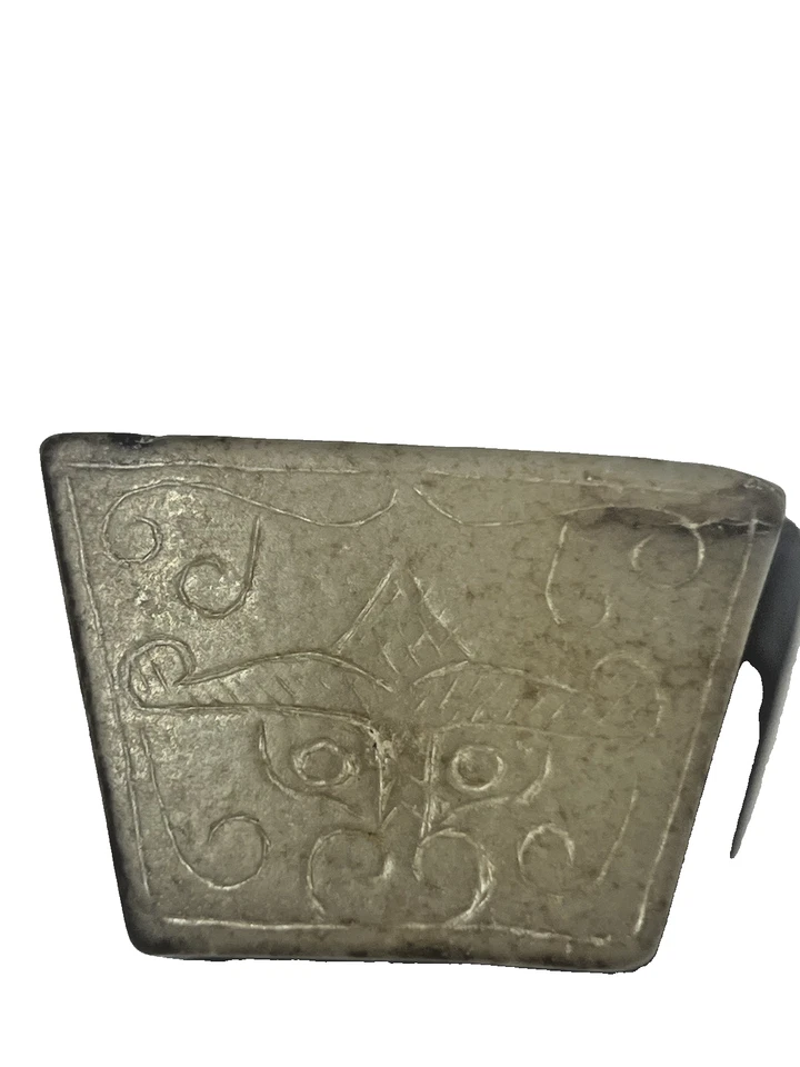 COLGANTE PRISMA TRAPEZOIDAL JADE BLANCO CARBONIZADO, DINASTÍA HAN, 206BC-220AD Foto 3 de 4