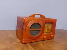 Motorola Aero-Vane 50-XC3 Model 50X Circle Grill Rare 1940 Catalin Tube Radio