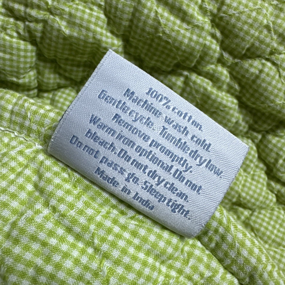 Edredón de cuna de bebé Land Of Nod verde a rayas de guinga lunares unisex retazos Foto 3 de 4