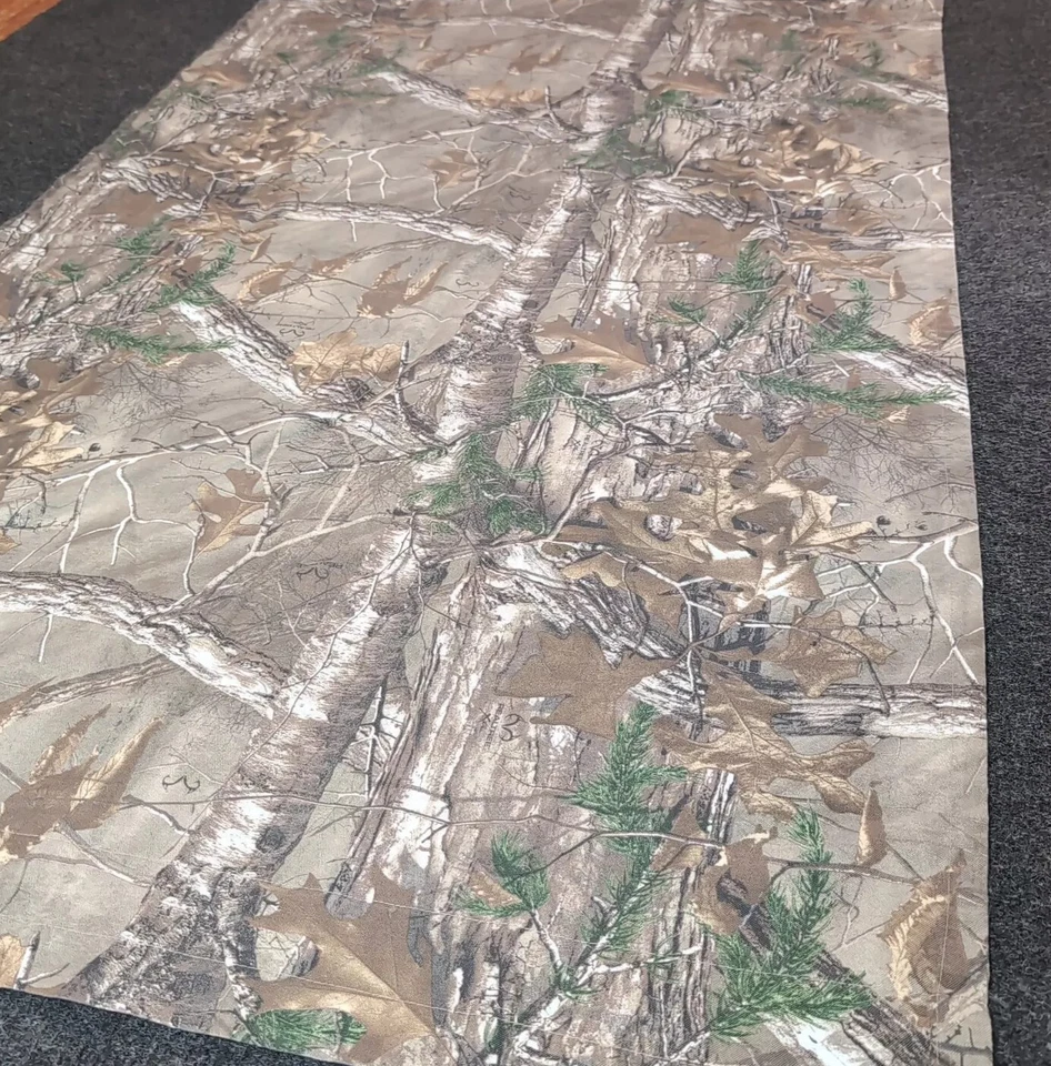 Panel de cortina de camuflaje RealTree 39" X 61” rectangular estampado de madera para habitación de niños Foto 2 de 4