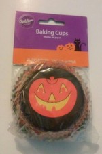 Wilton Smiling Pumpkin 75 ct 2" Baking Cups Standard Cupcake Liners Halloween