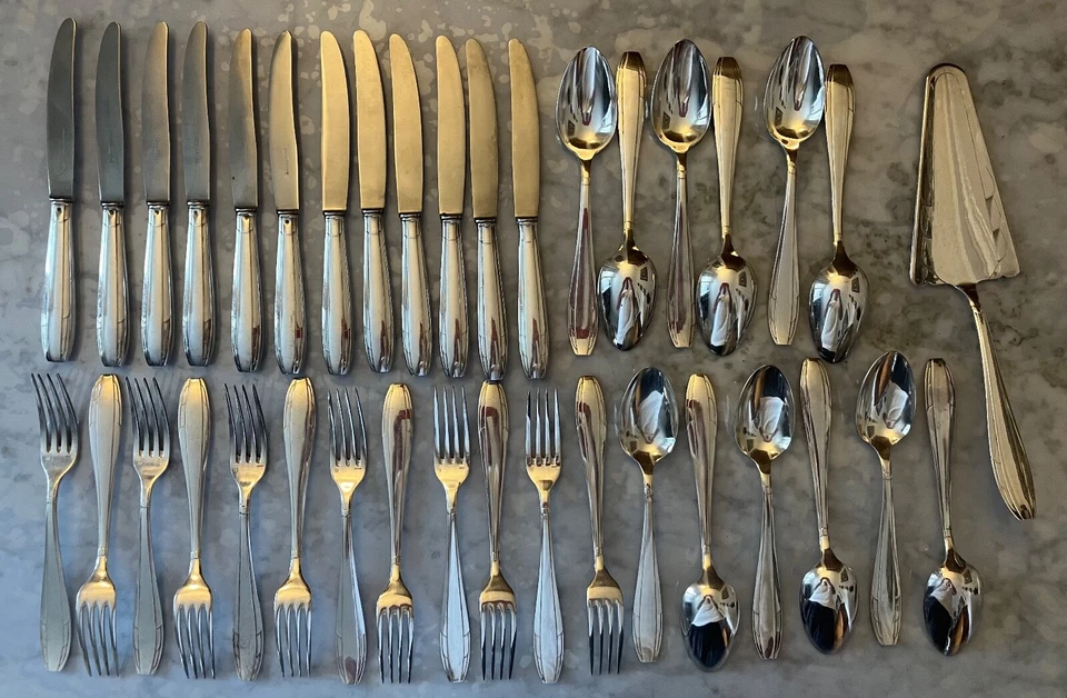 Ancienne menagere metal argente art deco etat neuf 128 pièces Apollo - Photo 4/4