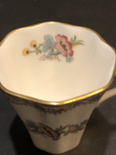 Copa Coalport Demitasse forma dórica 2 3/4"" hueso China rosa Ming floral - Imagen 3 de 8