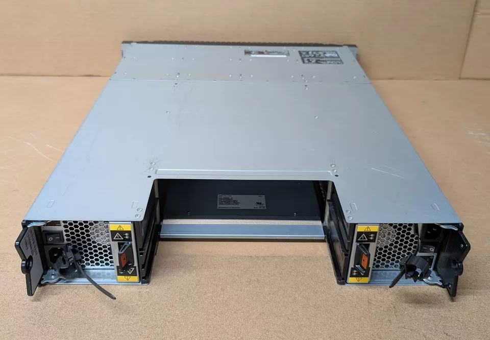 Dell EMC PowerVault ME4012 12x 3.5'' LFF SAN Chassis (0x Controllers, 2x PSU) - Image 3 of 3