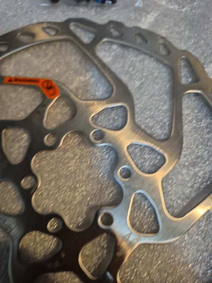 Ротор дискового тормоза Shimano SM-RT66-M 6 болтов 180 мм - Изображение 3 из 4