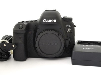 Canon EOS 6D Mark II Digitalkamera 5.500 Auslösungen Gewährleistung 1 Jahr