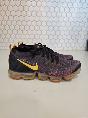 Nike Men 8.5 Air VaporMax Flyknit 2 Pink Blast Shoes 2018  942842-008 EUC