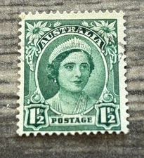 Australia Postage Stamp - Green - Queen Elizabeth  VG+++  #76