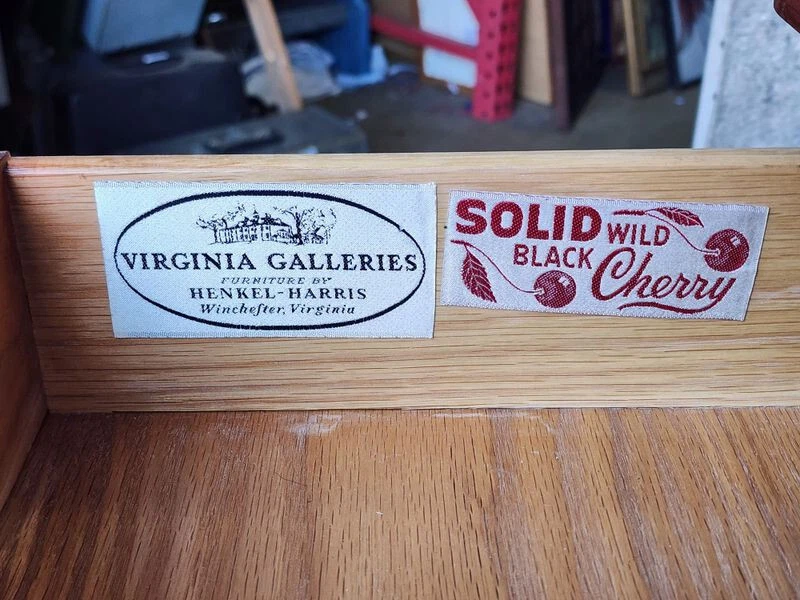 Henkel Harris American Colonial Cherry Wood Sideboard Buffet With Hutch Top - Image 4 of 4