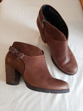 Clarks Artisan Brown Leather Suede Zip Ankle Boots Bootie Sz 8 M Womens 26103398