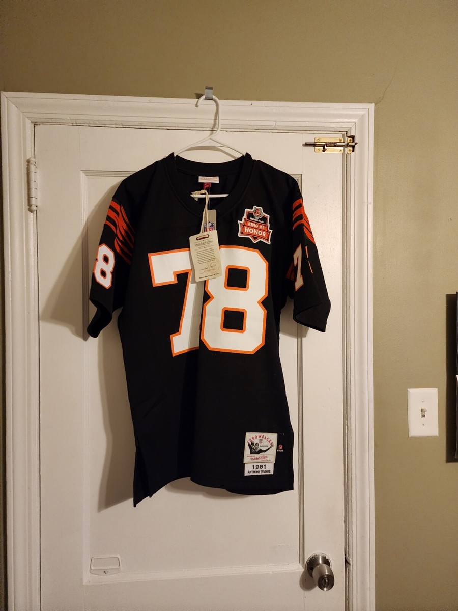 100% Authentic Mitchell Ness 1981 Cincinnati Bengals Anthony Munoz Jersey  40 M