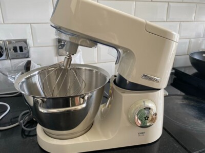 Kenwood KVC5100C Chef Elite Mary Berry Mixer Cream with pasta