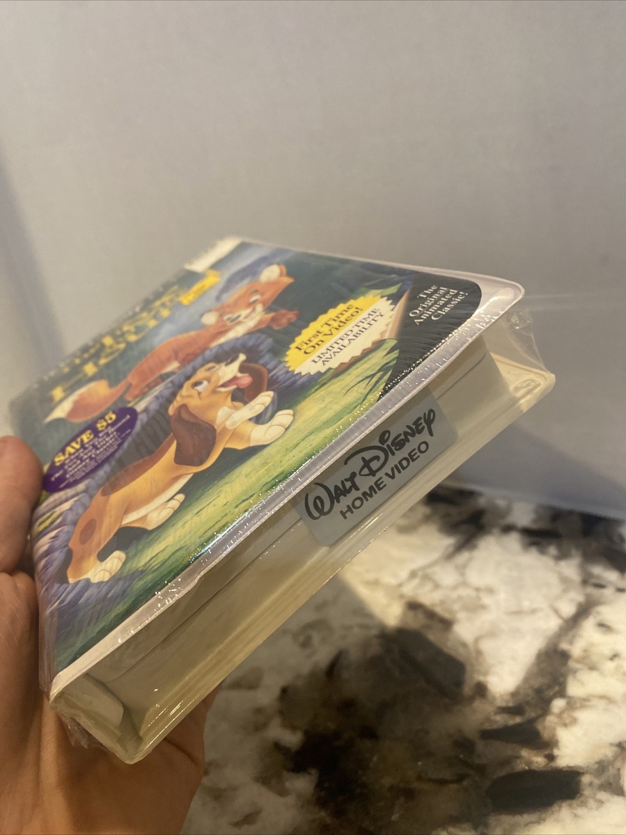 Walt Disney Classic - The Fox and the Hound (VHS, 1994) Black