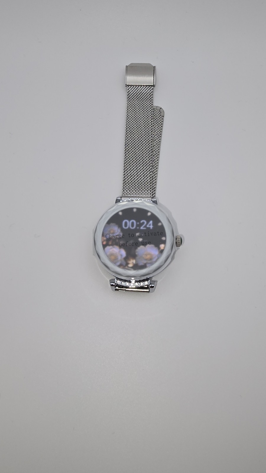 Silver Women’s Smartwatch with Extra Strap & USB  – Elegant Design