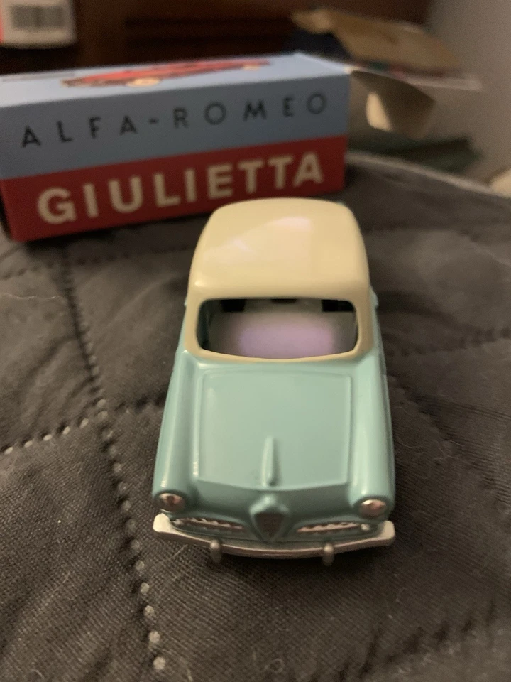 BELLE ALFA ROMÉO GIULIETTA BICOLORE MERCURY NEUVE BOITE - Photo 2/4
