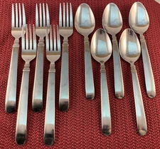 5 Dinner Forks & 5 Soup Spoons Unknown Ribbed Stainless China Glossy Flatware