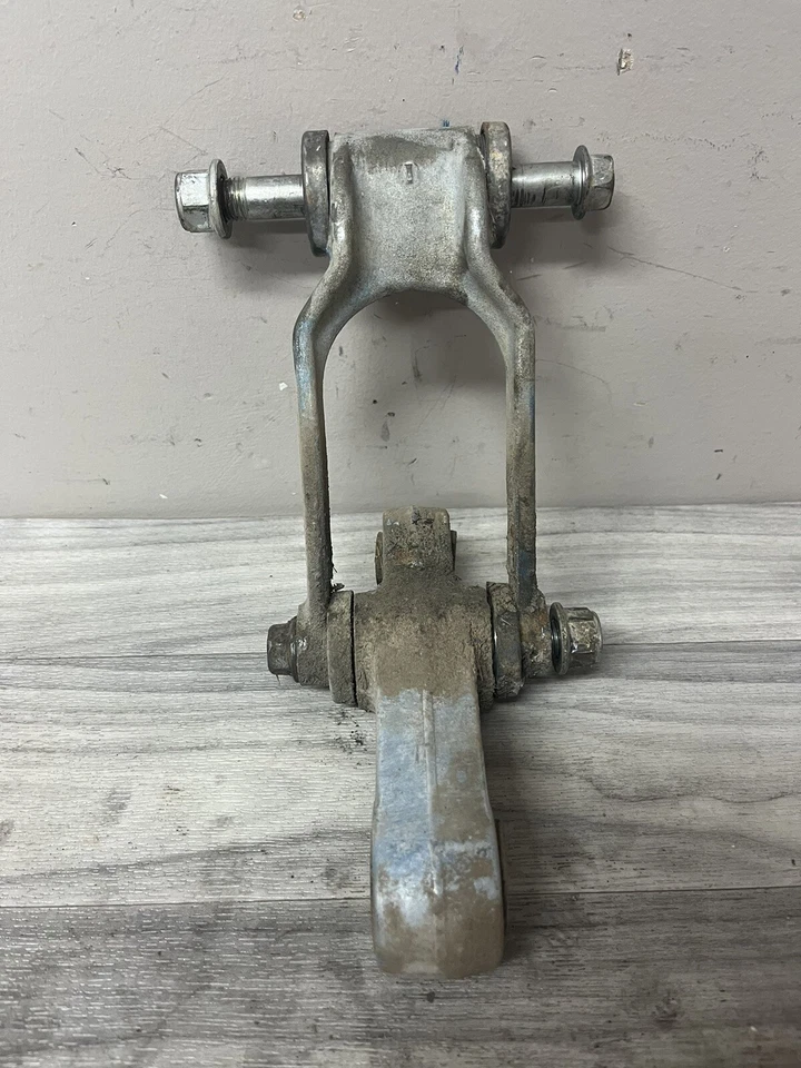 1987 铃木 RM125 原始设备制造商后部 DOGBONE SHOCK LINKAGE 62600-01890 — 第 2/4 张图片