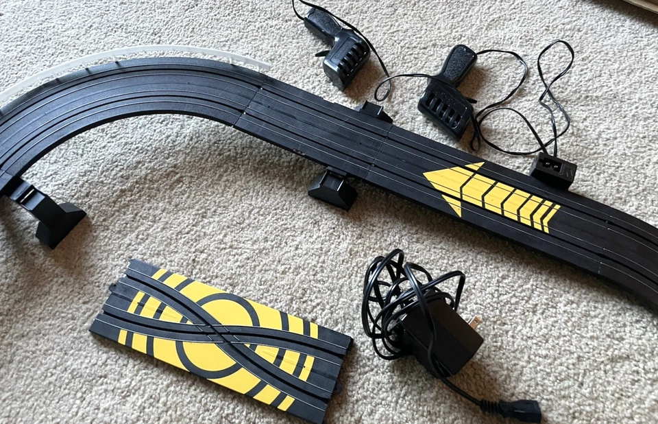 SLOT TRUCK RACE TRACK SET Ford Super Duty F-350 Life Like WITH TRUCKS Missing - Image 3 of 4