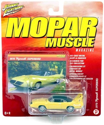 1:64 Johnny Lightning 1970 Plymouth Superbird yellow MOPAR Muscle